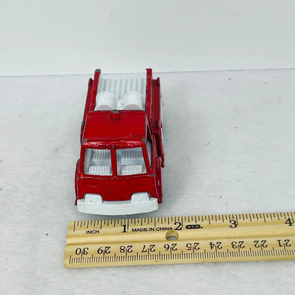 Vintage Tootsietoy Diecast Fire Truck Red White Pumper Emergency Vehicle Toy